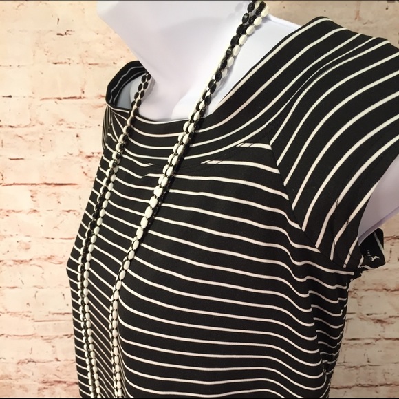 🎉🎉HP!! 7/19!🎉🎉Peace On Earth Maternity Top - Picture 3 of 6